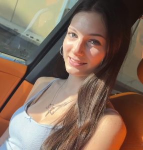 รถหรูเป็นเหตุ [ซับไทย] Sophie Tyler is getting fucked in a car
